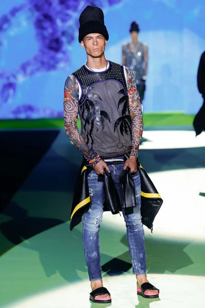 Look 29